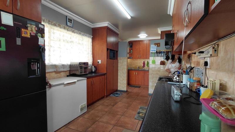 3 Bedroom Property for Sale in Langenhovenpark Free State